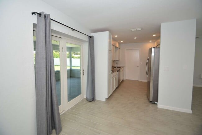 Photo - 14 Bolling Ln