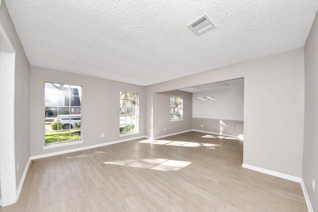 Photo - 6222 Vickijohn Dr