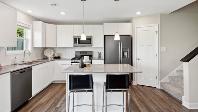 Photo - 1046 Jubert Dr