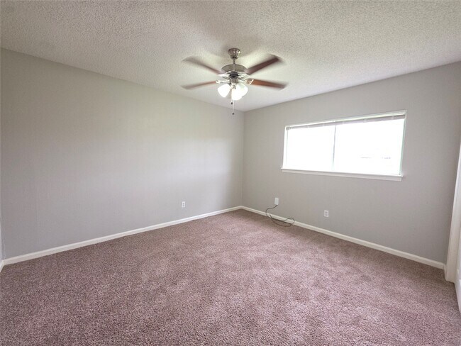 Photo - 9814 Kiwi Ln