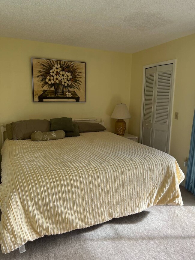 Photo - 3731 Edgewater Dr