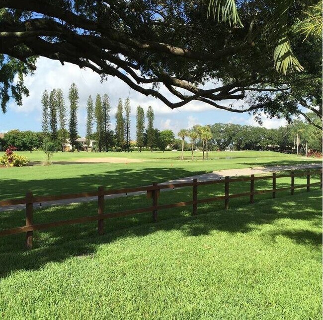 Photo - 10740 S Golfview Dr