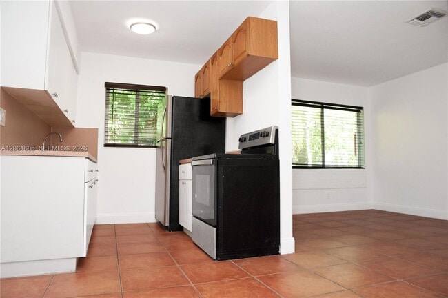 Photo - 304 SE 9th Ct Unit 6