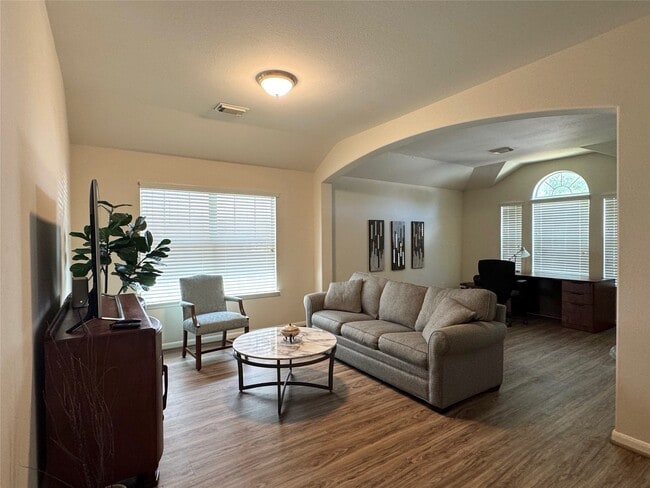 Photo - 21818 Saragosa Pond Ln