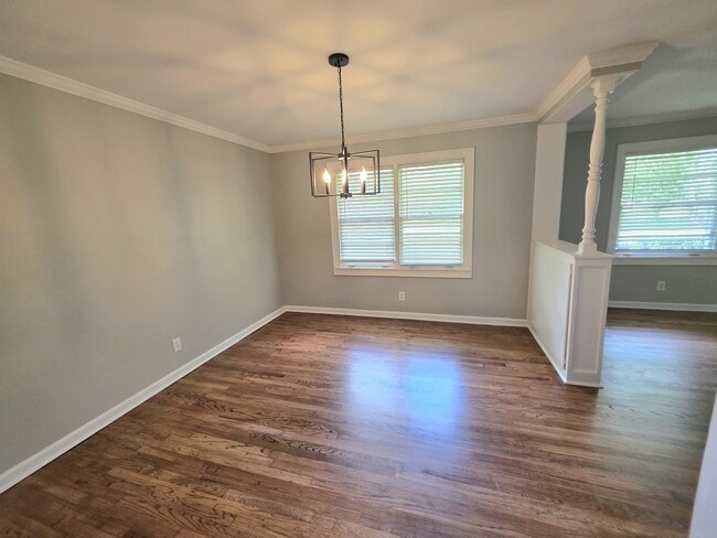 Photo - 2663 Ashlawn Dr
