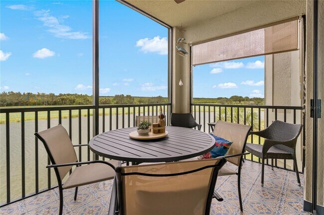 7015 River Hammock Dr Unit 306