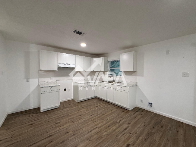 Photo - 174 Daytona Dr