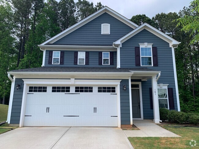 Building Photo - Spacious South Raleigh Residence In Privat... Rental