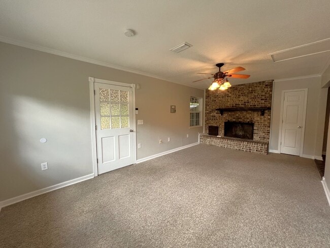 105 Briarwood Dr