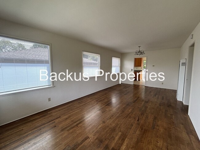 Photo - Wonderful two-bedroom home in established neighborhood