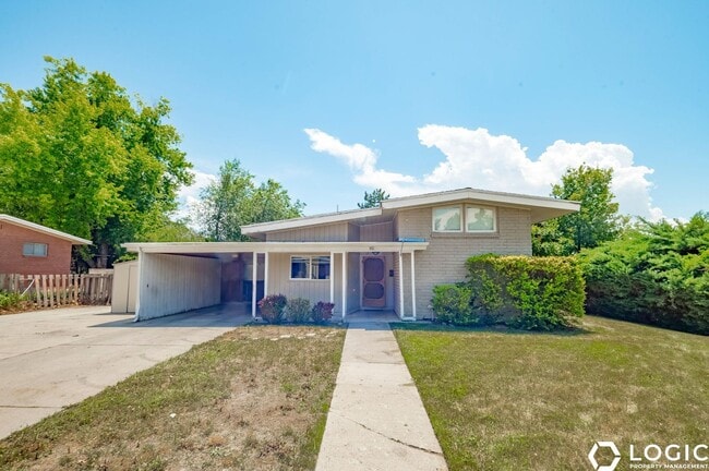 Building Photo - 1180 E 560 N