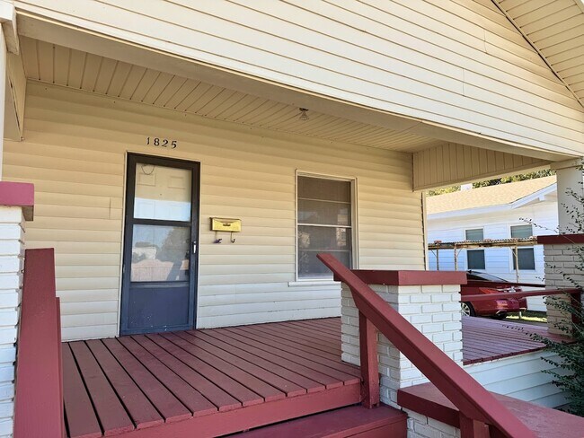 Photo - 1825-1811 11th St