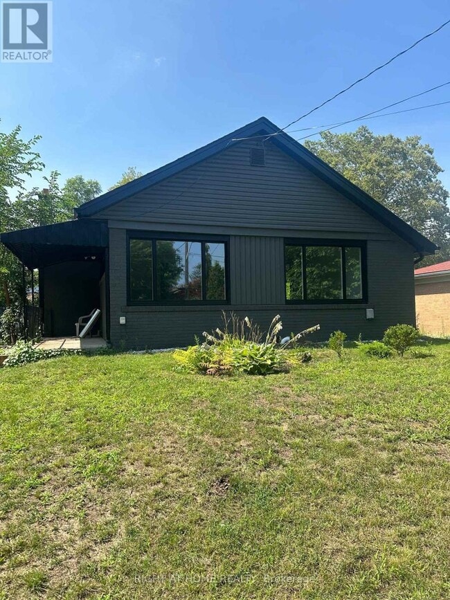 Photo - 1789 Christopher Rd