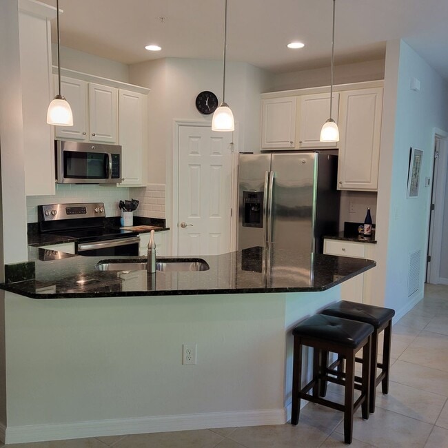 Photo - BACK ON THE MARKET-Seasonal/short term 3/2...