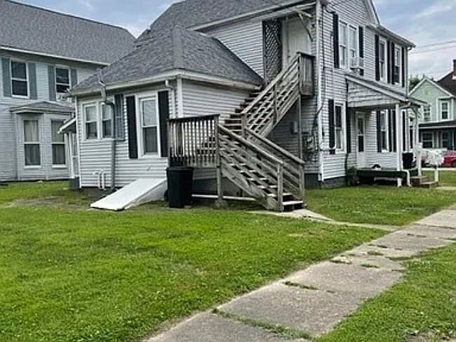 Building Photo - 1103 19th St Unit 1103-2