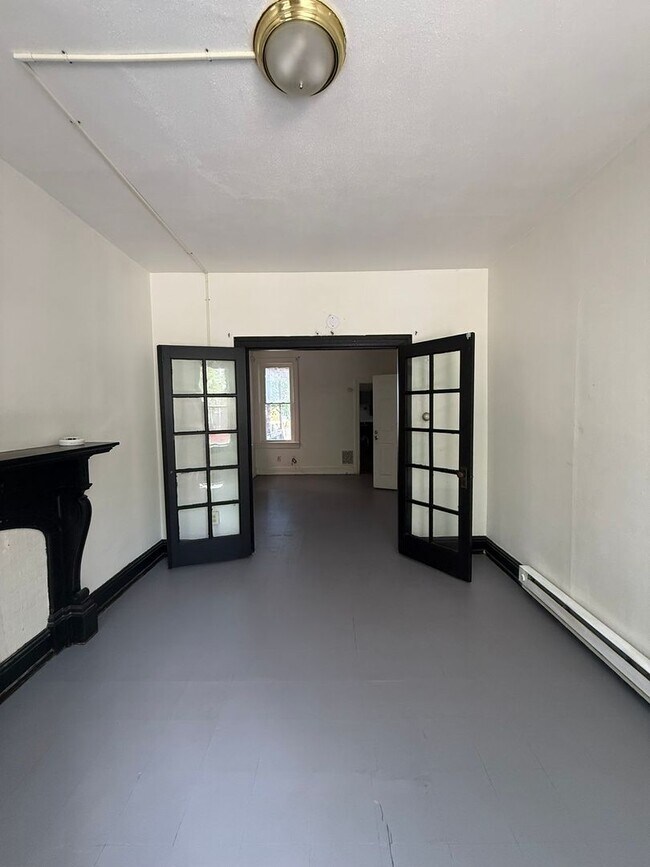 Photo - 607 Chestnut St Unit Apt #1