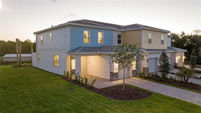 Photo - 772 Driving Range Ct