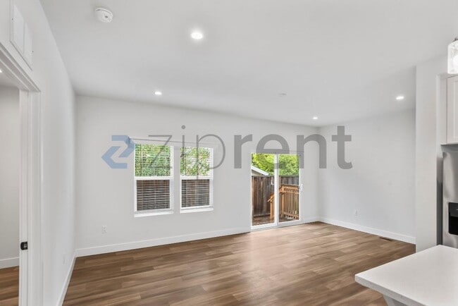 Photo - 10112 Westminster Ct