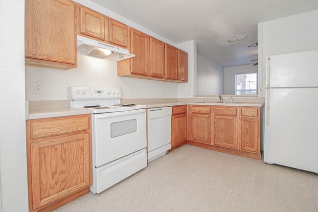 Photo - 299 Raleigh Dr