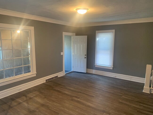 Photo - 3 Bed 1 Bath Home