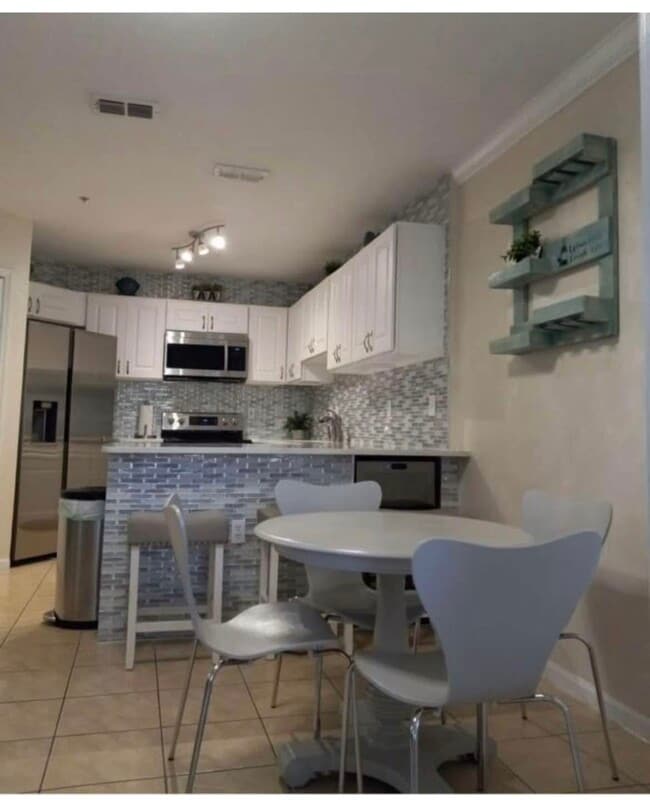 Photo - 1655 The Greens Way Unidad 2411