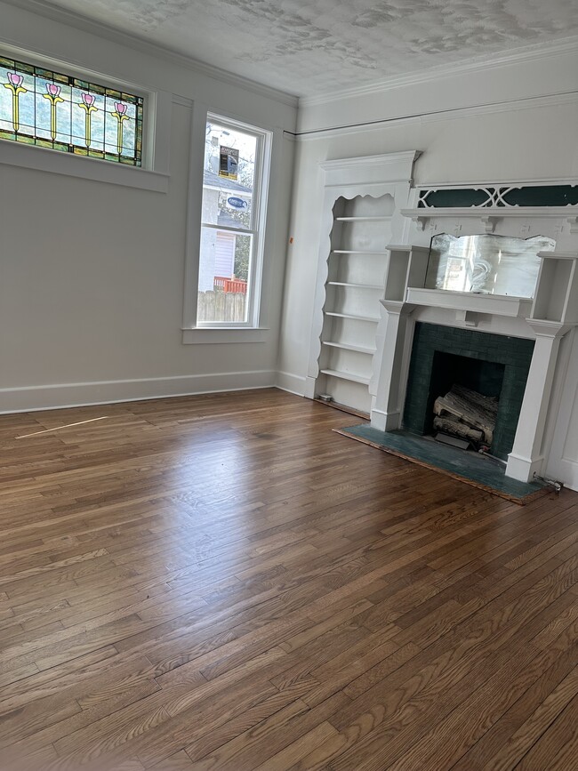 Photo - 1577 Eastmoreland Ave