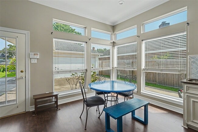 Photo - 4250 Noble Oak Trail