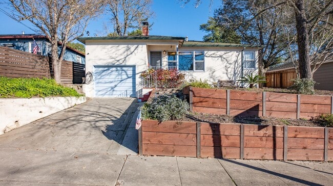 Photo - 2434 Humboldt St