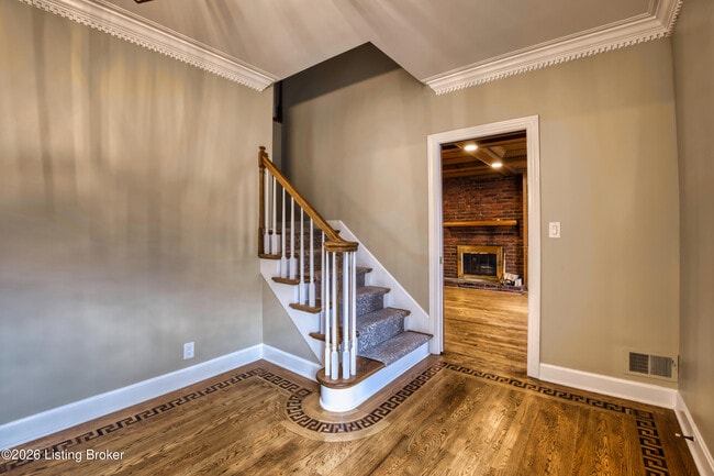 Photo - 711 Bedfordshire Rd