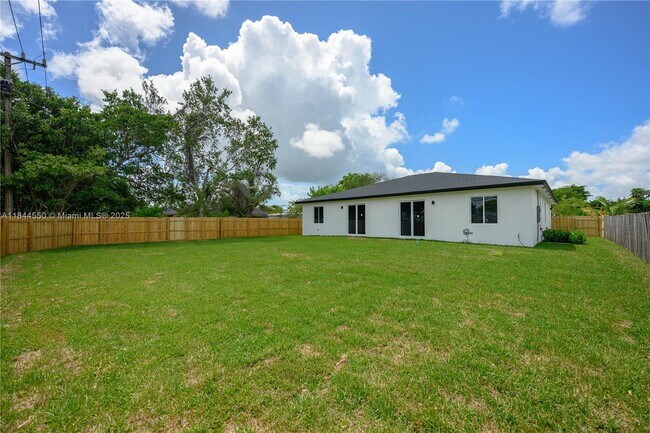 Photo - 10745 SW 217th St