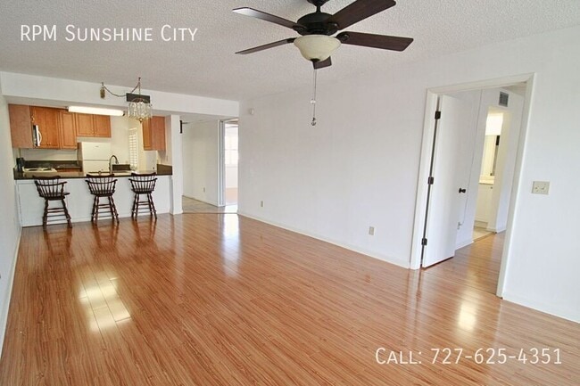 Photo - 11945 143rd St