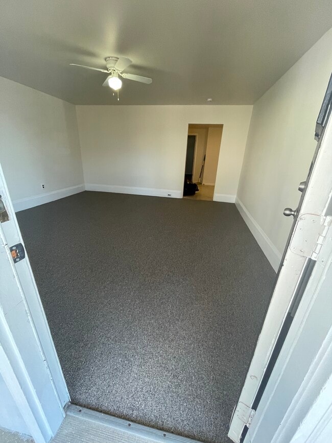 Building Photo - 62 John St Unit 1st Floor