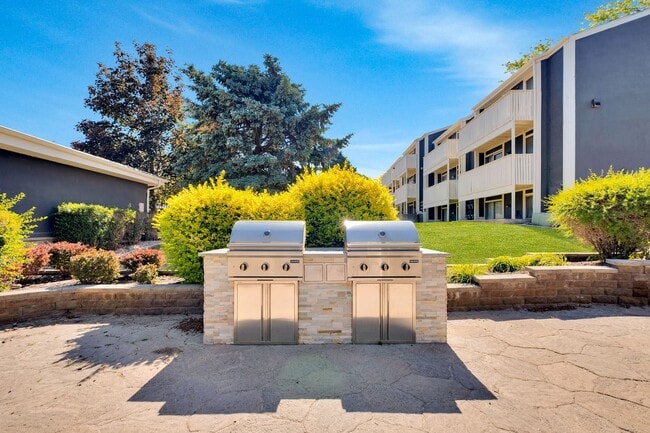 Photo - The Pointe at Northridge