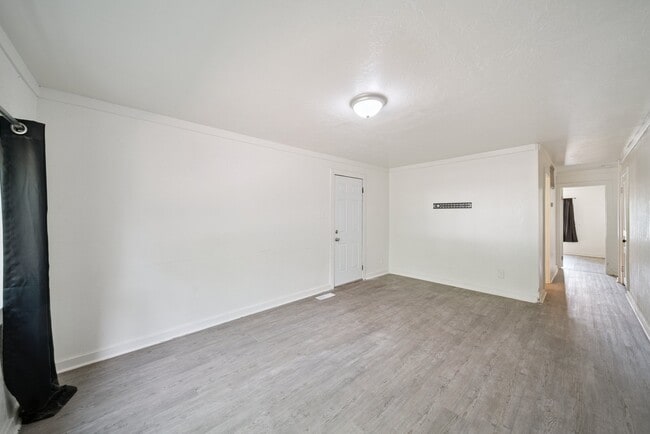 Photo - 1304 S Husband St