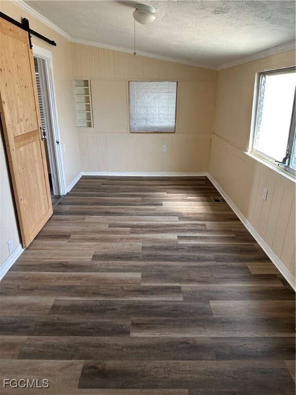 Photo - 2072 Maple Ave