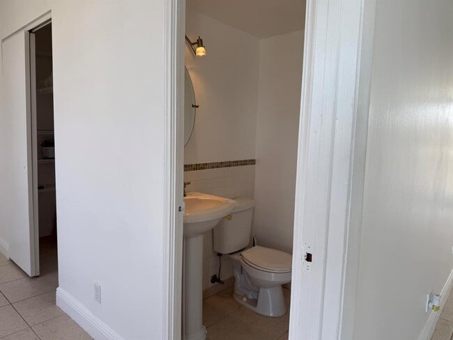 Photo - 1731 SE 15th St Unit 201