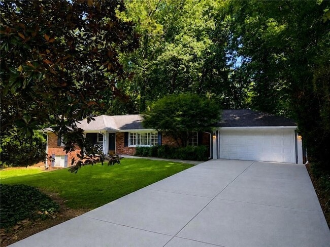 Building Photo - 6651 Castleton Dr NW