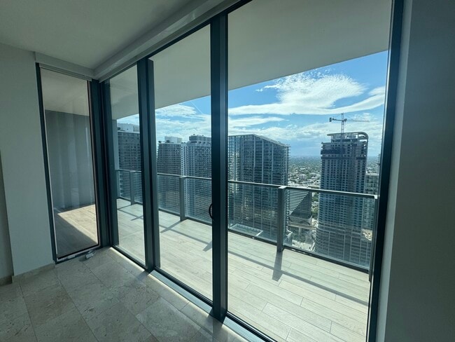 Photo - 68 SE 6th St Unit 3906