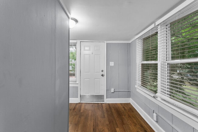 4132 Locust St