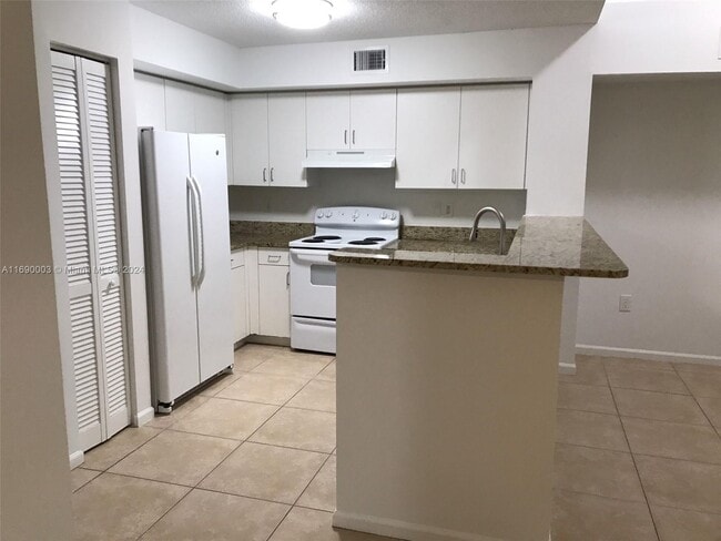 Photo - 4812 N State Road 7 Unit #12303