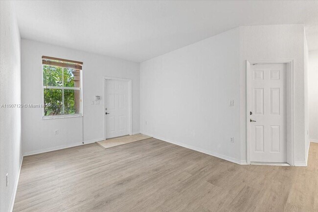 Photo - 12482 SW 122nd St