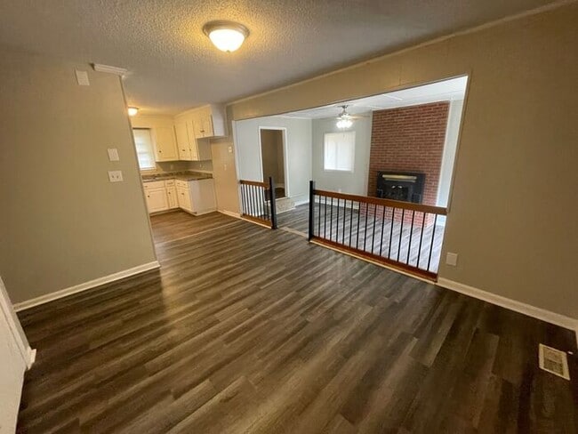 Photo - 1306 Northwoods Dr