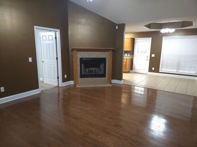 Photo - FOR RENT in NORTH COLUMBUS! Available NOW!