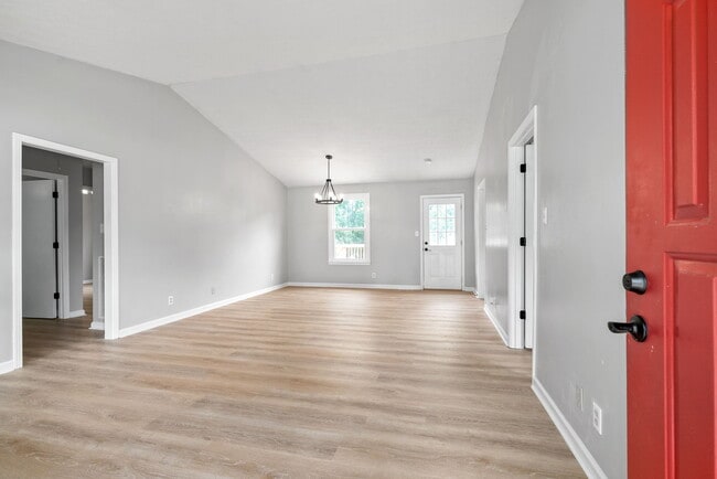 Photo - 313 Grassland Dr