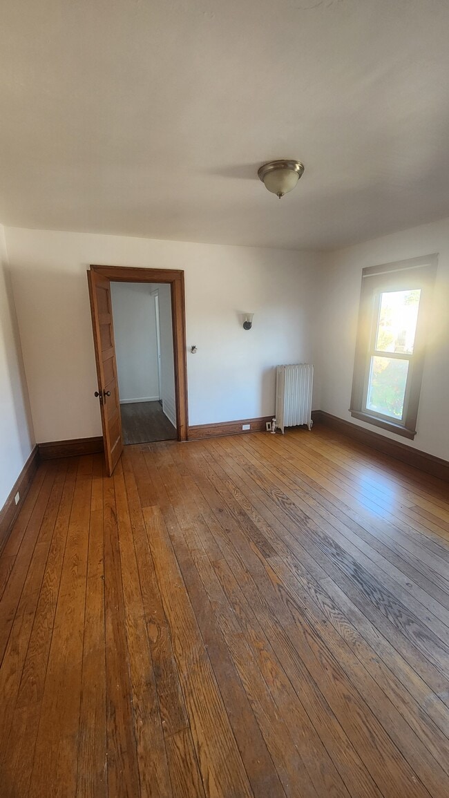 Building Photo - 604 S Roberts Rd Unit Upper