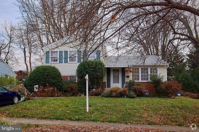 Building Photo - 3812 Wexford Dr Rental