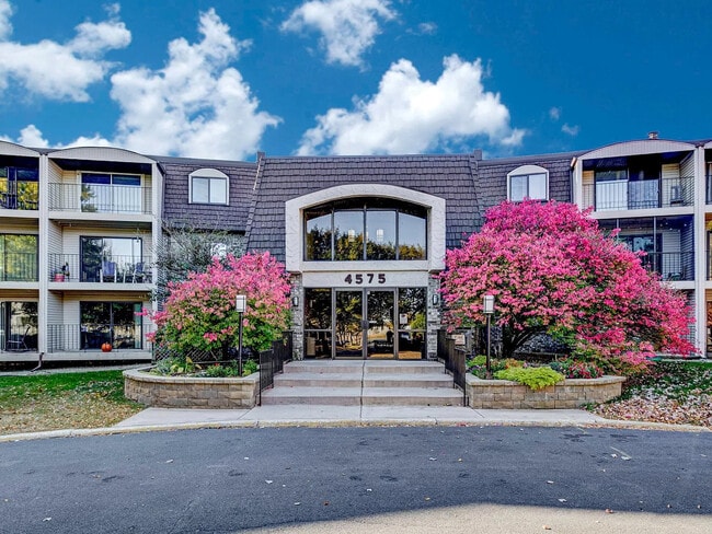 Building Photo - 4575 W 80th Street Cir Unit 217