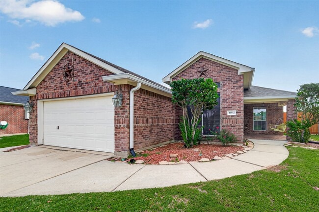 Building Photo - 23914 Glengate Dr