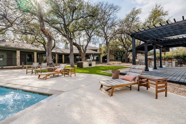 SummitWestwood-ExtAm-005-02112026-S - Summit at Westwood