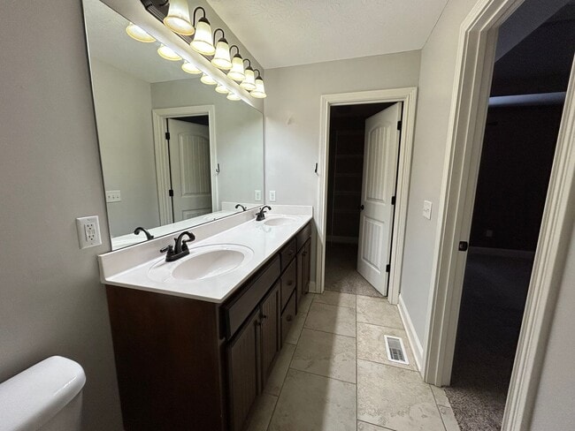 Photo - 243 Collett Rd